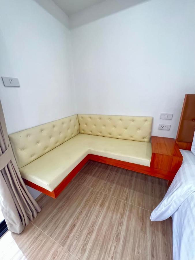 The Lodge Pattaya Exterior photo