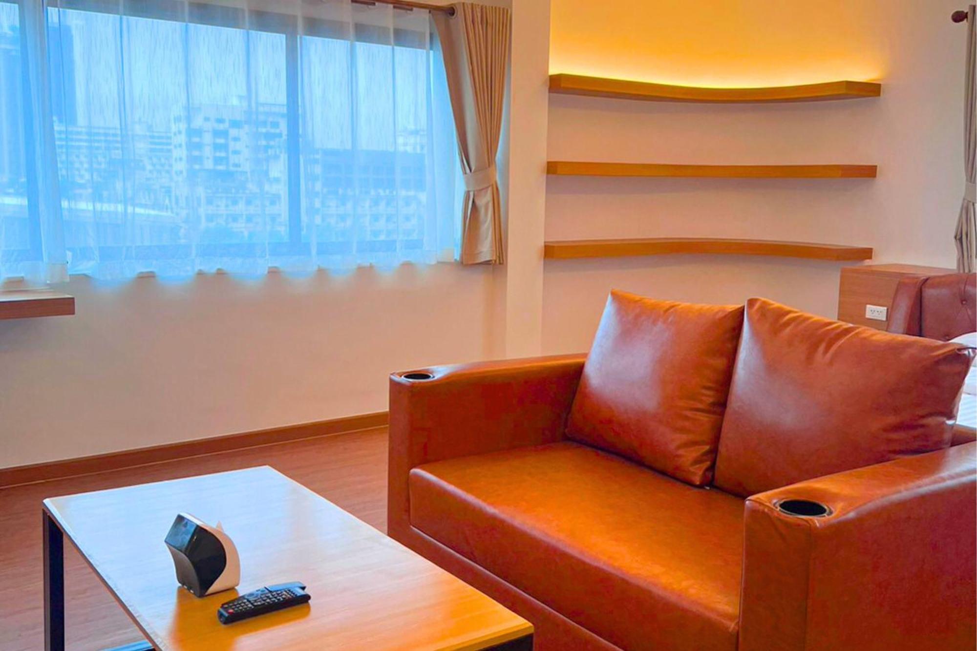 The Lodge Pattaya Exterior photo