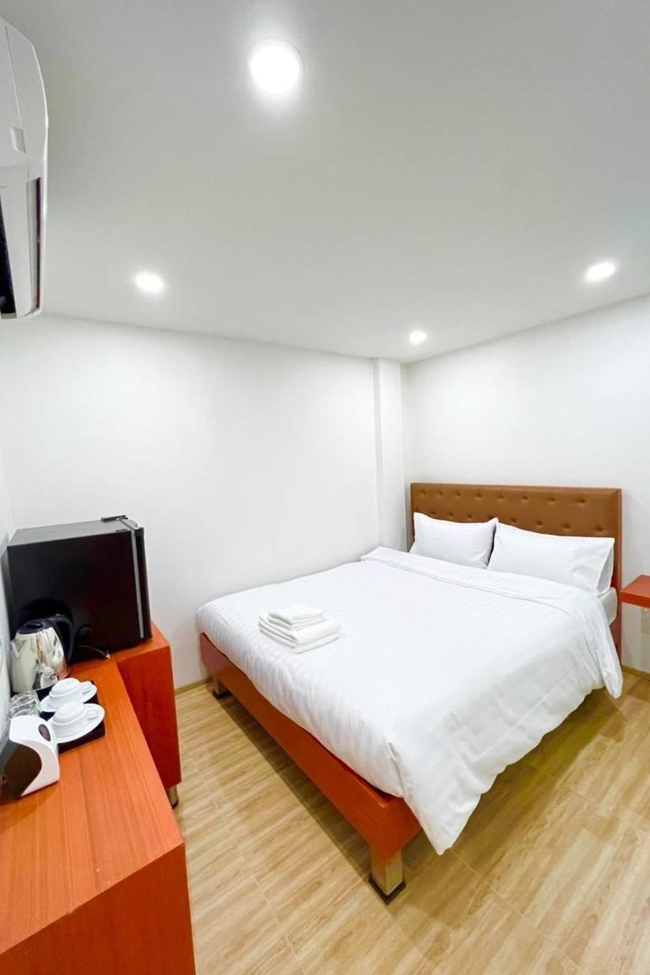 The Lodge Pattaya Exterior photo